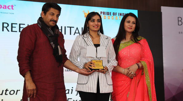 Brands Impact, Pride of Indian Education Awards, PIE, Award, Manoj Tiwari, Poonam Dhillon